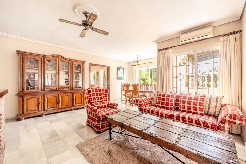 Foto b495436a-f82d-4f51-8949-09a8405fb92c. Casa amb aparcament piscina a El Rosario - Ricmar Marbella