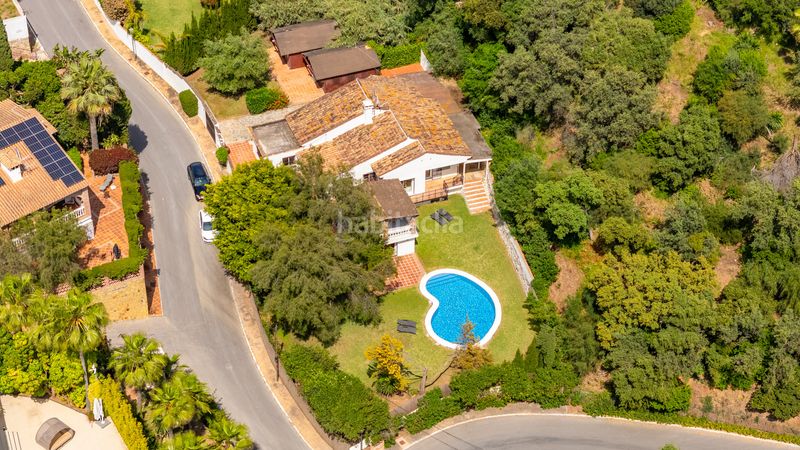 Foto dd09fe6f-28b3-4854-ad9d-5686fb61ea6d. Casa amb aparcament piscina a El Rosario - Ricmar Marbella