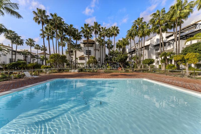 Foto 2d4fbddd-9e9f-425b-96f9-9b33e88563ac. Appartement avec parking piscine dans Puente Romano Marbella