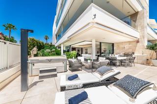 Planta baixa a La Quinta. Exquisito apartamento en planta baja en la quinta con impresiona