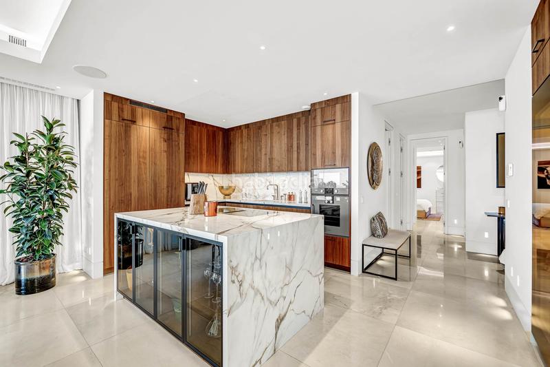 Foto 0b172e95-59d0-4749-bfff-a95e09c1076f. Planta baja exquisito apartamento en planta baja en La Quinta con impresionante terraza en Benahavís