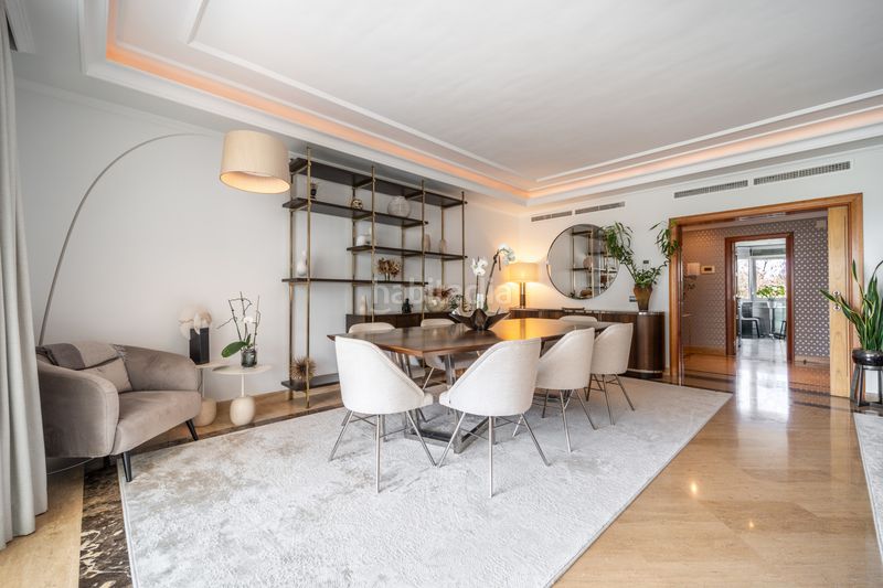 Foto 1be21a84-780e-4d69-bfdd-40458f9dc9af. Apartament amb aparcament a Puerto Banús Marbella