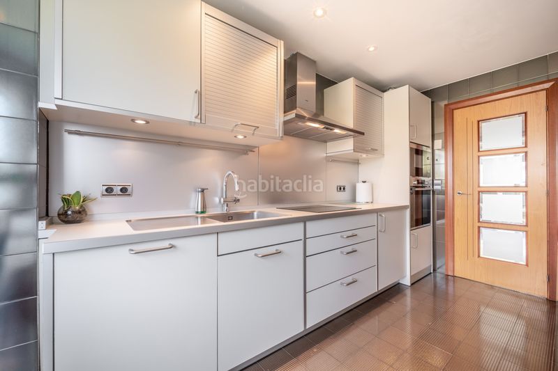 Foto f5278781-45e3-4169-91a2-2772820a8d3f. Apartament amb aparcament a Puerto Banús Marbella