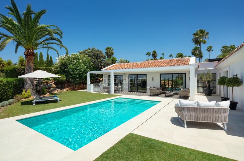 Foto 644d3d39-7a00-4de2-be14-0919398c2ac6. Casa villa andaluza moderna cerca del club de golf Los Naranjos en Marbella