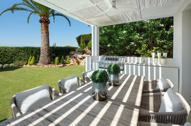 Foto d913a0ab-d228-48ff-a86c-dc148ca96800. Casa villa andaluza moderna cerca del club de golf Los Naranjos en Marbella