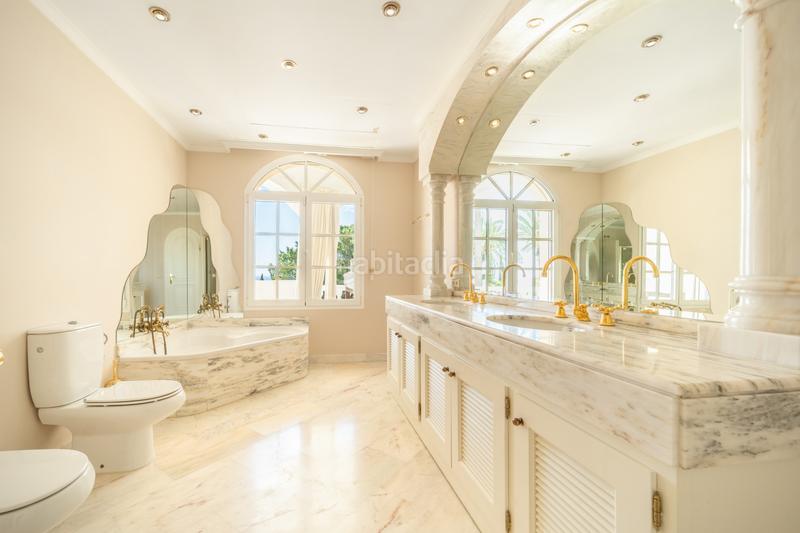 Foto 131b4985-850b-4c6a-9752-0a6f40eae6a5. Maison avec chauffage parking piscine dans Sierra Blanca Marbella