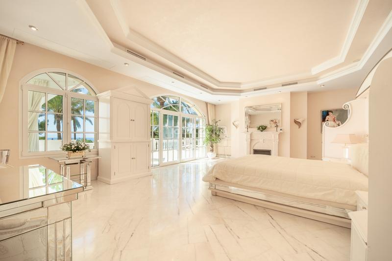 Foto e7dd1645-8302-4c84-a743-f63fd584628e. Maison avec chauffage parking piscine dans Sierra Blanca Marbella