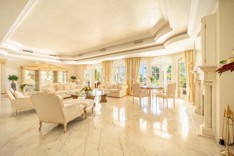 Foto fd98f563-cdb1-4d5b-ad42-3a0504007e77. Maison avec chauffage parking piscine dans Sierra Blanca Marbella