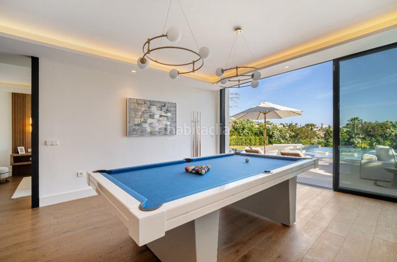 Foto a0c9762a-4c09-4952-a0bf-3c263a03c140. Casa impresionante villa de arquitecto con vistas al golf en primera línea en nueva andalucía en Marbella