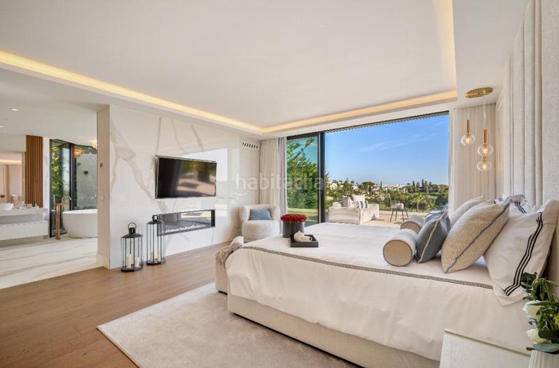 Foto a73b1783-b595-4c1d-afe3-ecf2c75a4f6f. Casa impresionante villa de arquitecto con vistas al golf en primera línea en nueva andalucía en Marbella