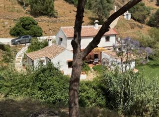 Casa a Casares pueblo. Encantadora finca andaluza en venta en casares