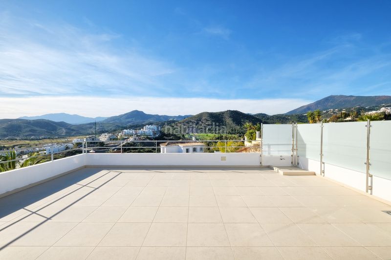 Foto 4d8975ff-fe92-47ba-a73f-82f9057cebda. Casa amb aparcament piscina a los arqueros - puerto del almendro Benahavís