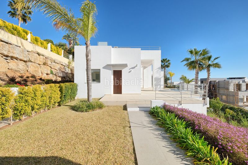 Foto 52d98f46-355c-4ee3-b62d-c94ac5c5a146. Casa amb aparcament piscina a los arqueros - puerto del almendro Benahavís