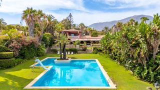 Maison à Centro. Icónica villa frente al mar con potencial inigualable en estepon
