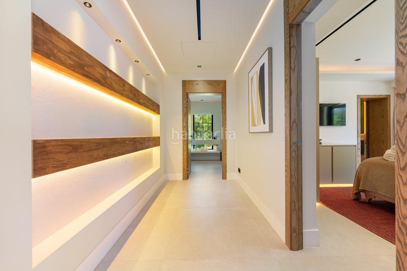 Foto 03a10942-ccc1-4cb2-8d26-d910a71c7029. Casa con parcheggio piscina in Puerto Banús Marbella