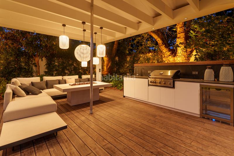 Foto 4132f710-dfd7-4837-b202-e672bfe71a29. Casa con parcheggio piscina in Puerto Banús Marbella