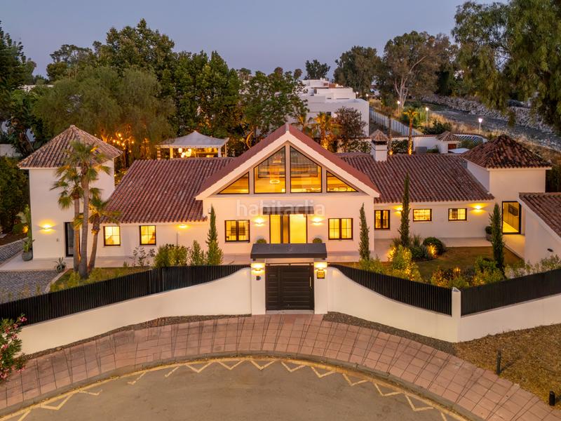 Foto aaa395b5-1707-4ab8-b6fb-db71edd859eb. Casa con parcheggio piscina in Puerto Banús Marbella