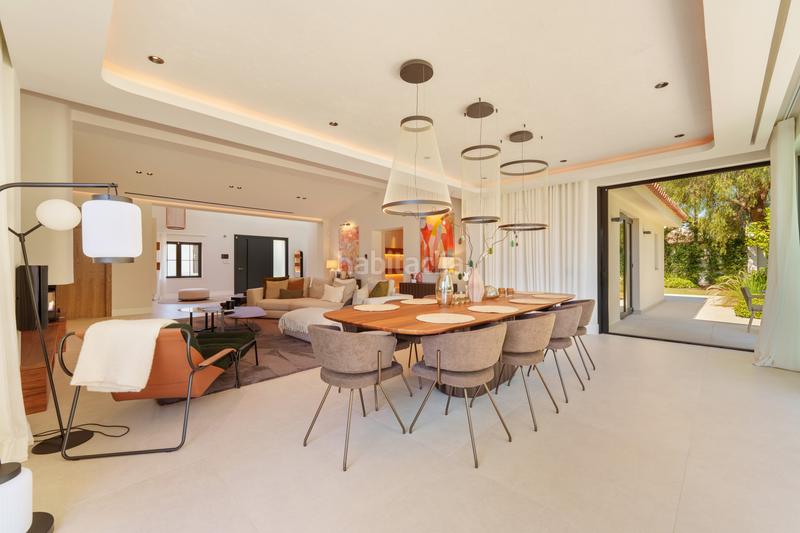 Foto b200e552-6c1f-414e-b788-dcbbd98ef842. Casa con parcheggio piscina in Puerto Banús Marbella