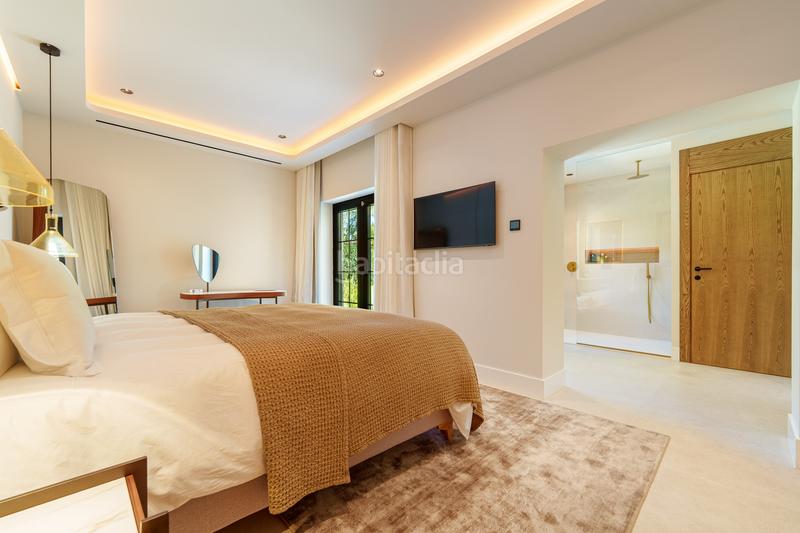 Foto b424317d-3216-4fab-bc7b-e9015a08588c. Casa con parcheggio piscina in Puerto Banús Marbella