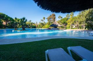 Ground floor in Casasola. Apartamento en planta baja con gran terraza y jardín