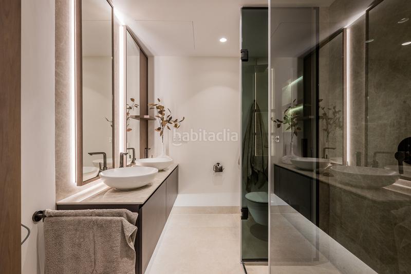 Foto 122b05c0-b0f0-4406-97e2-7d382c2fcb55. Apartamento  totalmente renovado con vistas panorámicas y diseño contemporáneo en Estepona