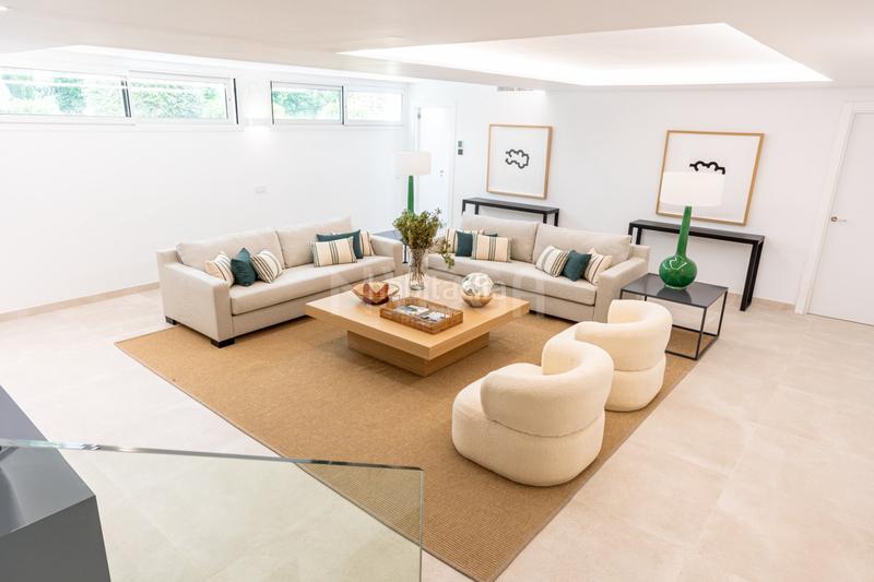 Foto 8500648e-9d6e-4d7f-8bb0-60bc38fdaf50. Maison avec parking piscine dans Valdeolletas - Las Cancelas - Xarblanca Marbella