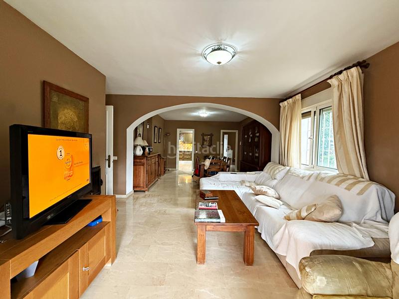 Foto 695d9a3a-af75-4e8e-b6dc-f3d4cfa79df9. Piano terra con parcheggio piscina in Nueva Andalucía centro Marbella