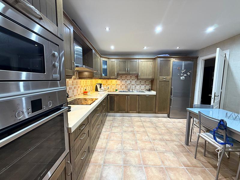 Foto 35691d8d-4996-4c9e-b0ba-f73ffd186b4a. Planta baja en Nueva Andalucía centro Marbella