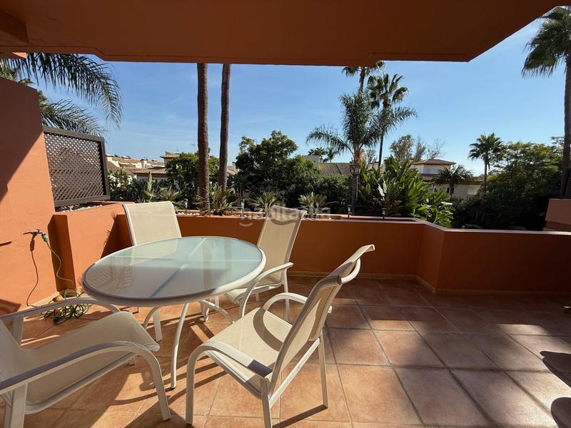 Foto 0d474642-62cb-41f5-998f-303f2ede4ca1. Miete appartement mit parking pool in Puerto Banús Marbella