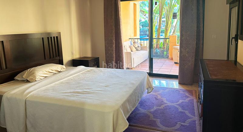 Foto 1637a698-eb0b-4af7-809f-317ab7b1d14a. Piano terra con piscina in Nueva Atalaya Estepona