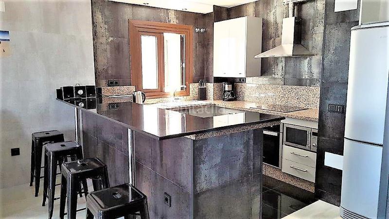 Foto f757b360-b9c1-4835-83dd-351992ad8b1b. Alquiler apartamento en Puerto Banús Marbella