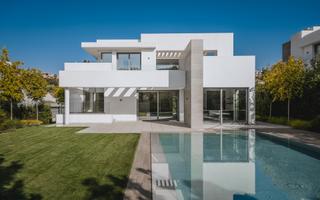 Haus in Paraiso - Barronal. Villa contemporánea en primera línea de golf en venta en el para