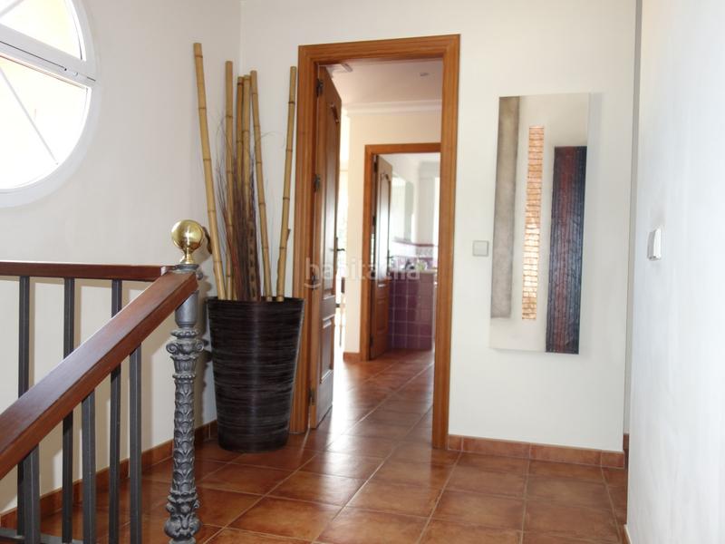 Foto 7a87a50f-e252-4dee-9297-81ac228814a1. House with parking in Nueva Andalucía centro Marbella