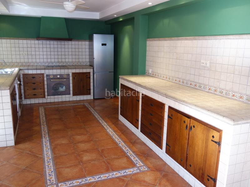 Foto 626a620a-c70a-4c17-956b-e79d99297f10. Maison avec parking dans Nueva Andalucía centro Marbella