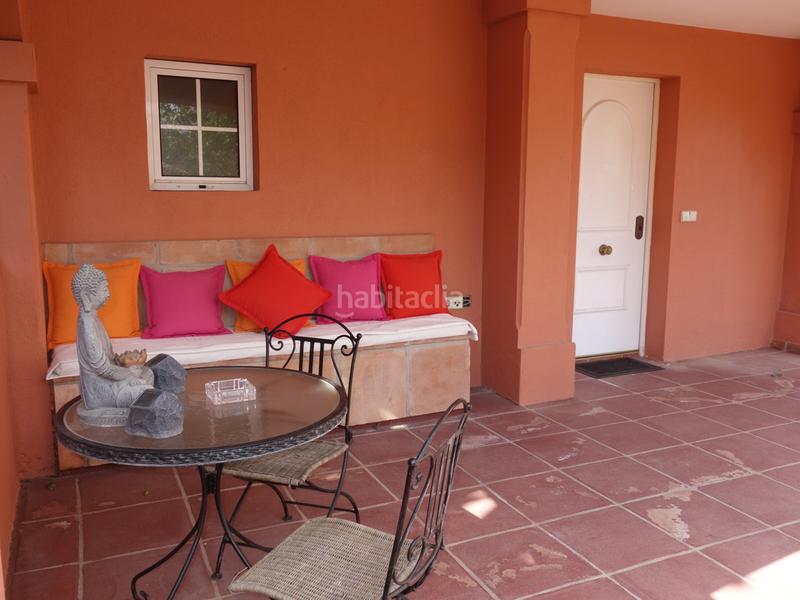 Foto 79b361f5-1afe-4756-83f5-6fb74187a7f0. Maison avec parking dans Nueva Andalucía centro Marbella