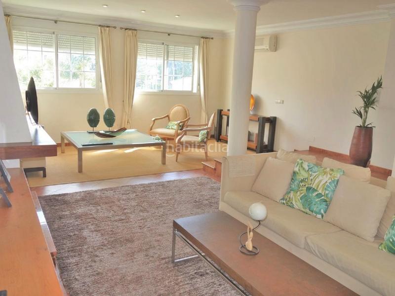 Foto e1aecf70-c9d3-412d-b79e-ccca6db9b853. Maison avec parking dans Nueva Andalucía centro Marbella