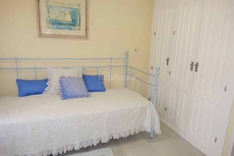 Foto 281ab345-43ba-4420-8aa6-5084fe28104b. House with parking pool in Nueva Andalucía centro Marbella