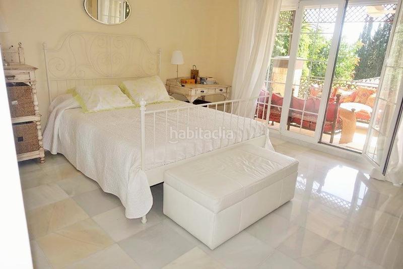 Foto 292e90e5-3ba8-44c9-91e2-7199ef7132a2. House with parking pool in Nueva Andalucía centro Marbella