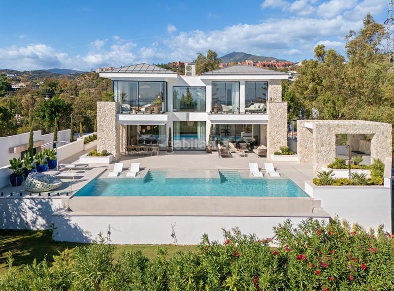 Foto 76b5120b-4ebd-4fc3-87f0-2131bcd299b6. Casa amb aparcament piscina a La Quinta Benahavís