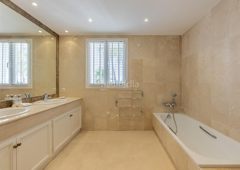 Foto 6d94f342-1f9b-477e-883a-ec67bf9bc556. Casa con parcheggio piscina in La Quinta Benahavís