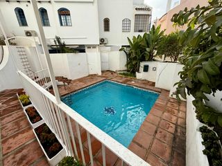 Reihenhaus en Nueva Andaluc�a centro. Casa adosada andaluza de tres plantas con gran potencial en nuev
