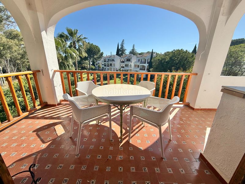 Foto 266cdabb-8763-4d1c-8d1e-5efc1b2295bc. Apartament amb aparcament piscina a Los Naranjos Marbella