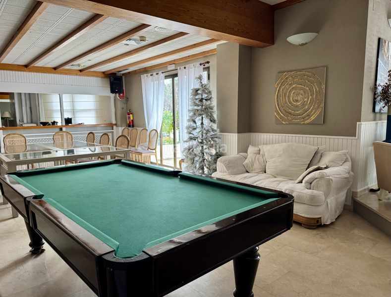 Foto 5c4095e6-fe25-4bd4-9494-820fe3270794. Apartament amb aparcament piscina a Los Naranjos Marbella