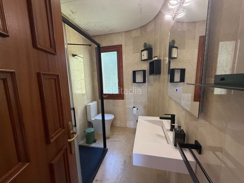 Foto 7b08f56d-083d-40b1-8eab-797d34f452b4. Apartament amb aparcament piscina a Los Naranjos Marbella