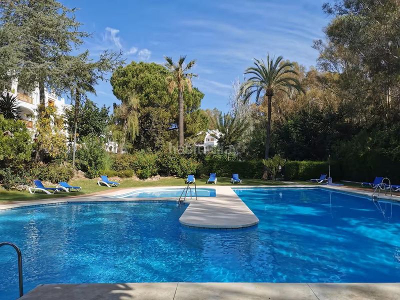 Foto 9fff2617-072f-4b4a-b734-0395a6618b27. Apartament amb aparcament piscina a Los Naranjos Marbella