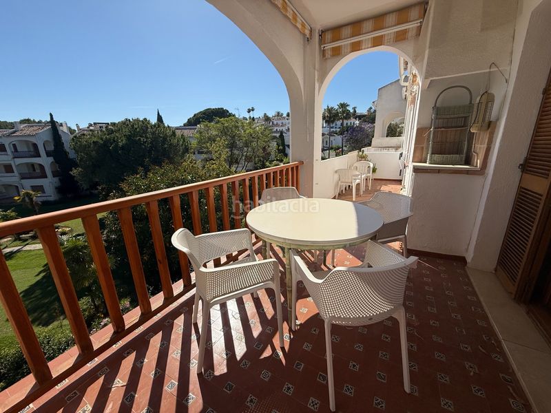 Foto a2979322-ed88-4c48-9047-5d66c915e7b7. Apartament amb aparcament piscina a Los Naranjos Marbella