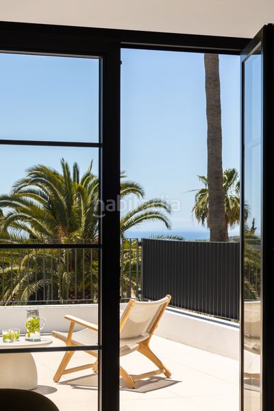 Foto c957b835-0cc8-47bd-8b26-f828ca902651. Casa amb piscina a El Paraíso Benahavís