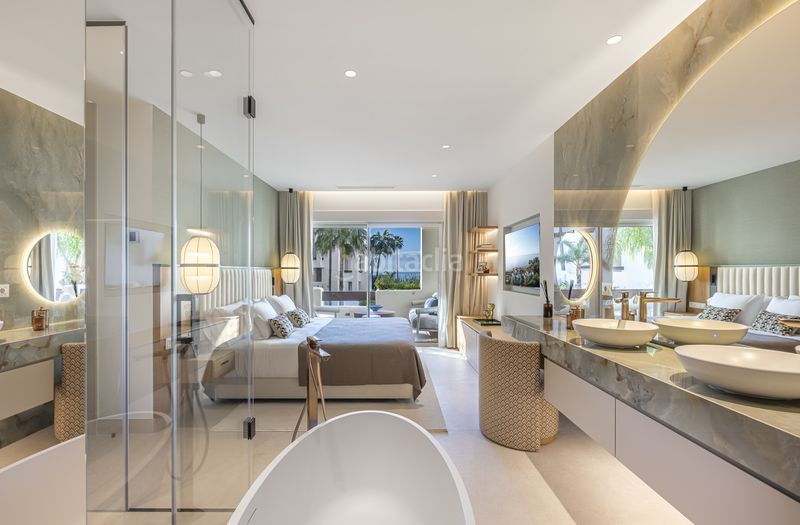 Foto 50cfb8f7-84bc-4136-9f73-5a9a253bd675. Apartament amb aparcament piscina a El Velerín Estepona