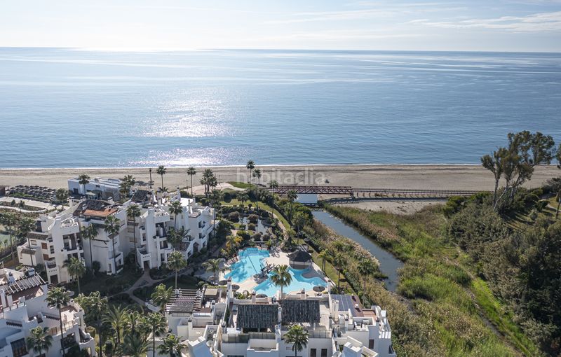 Foto 6598f9e6-e88b-422b-9177-c7c94dfa5687. Apartament amb aparcament piscina a El Velerín Estepona