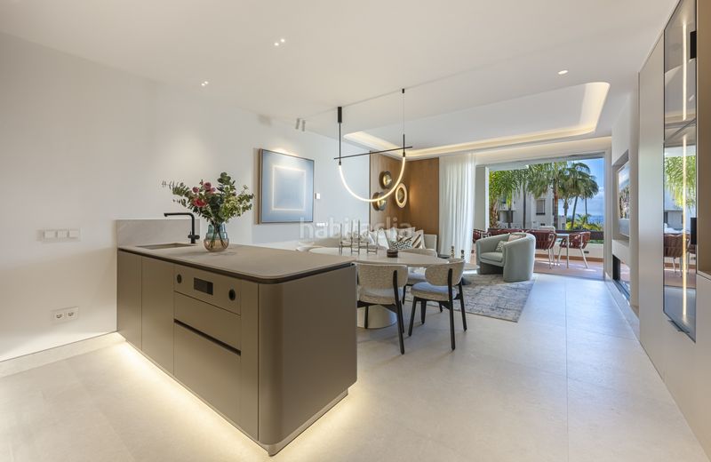 Foto b6325e8c-6390-417e-8338-dec0fef1d83a. Apartament amb aparcament piscina a El Velerín Estepona